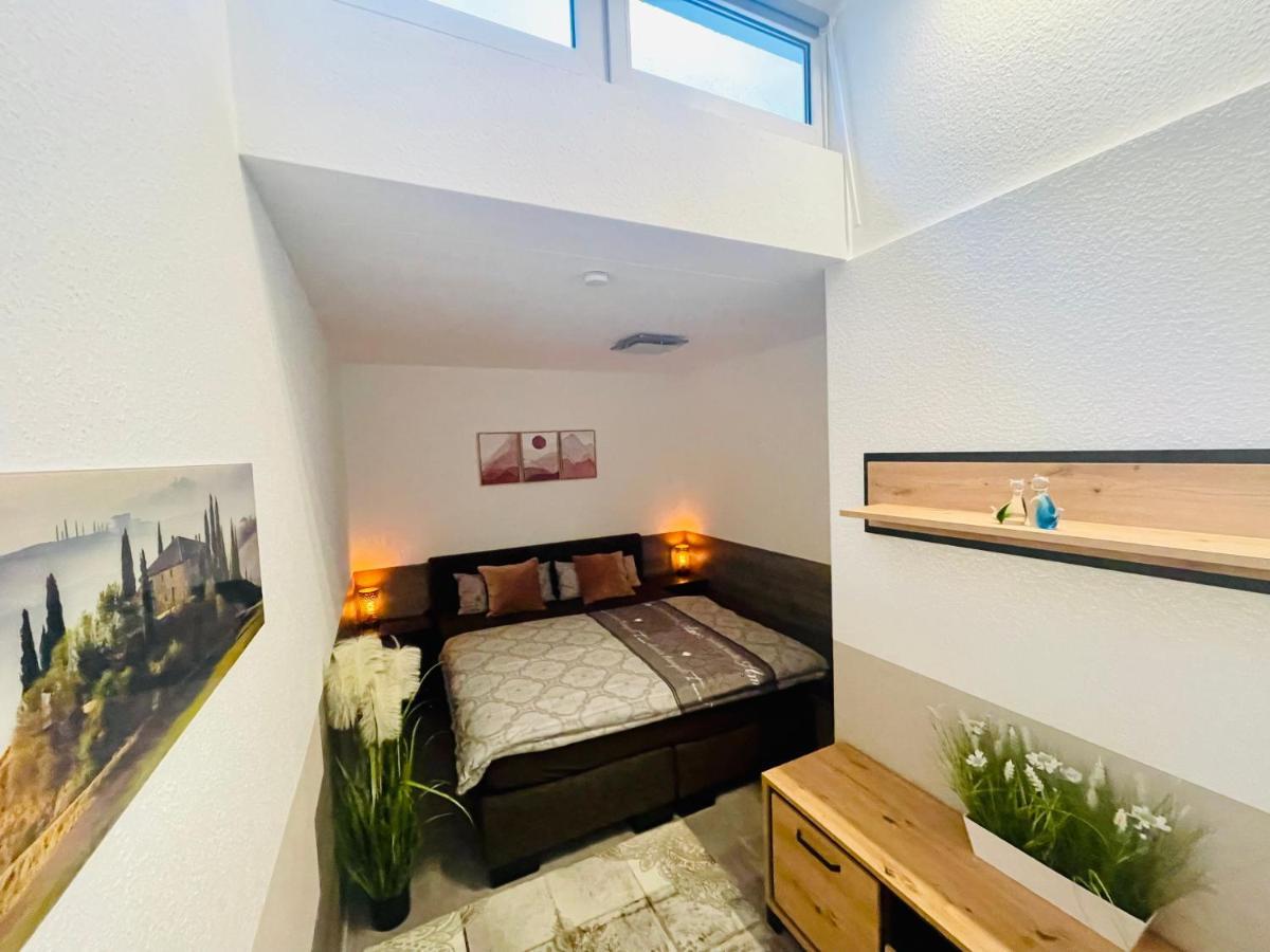 2 Room Galerie Einliegerwohnung In Rheinstetten, Messe Naehe, Rollstuhlfahrer Geeignet Luaran gambar