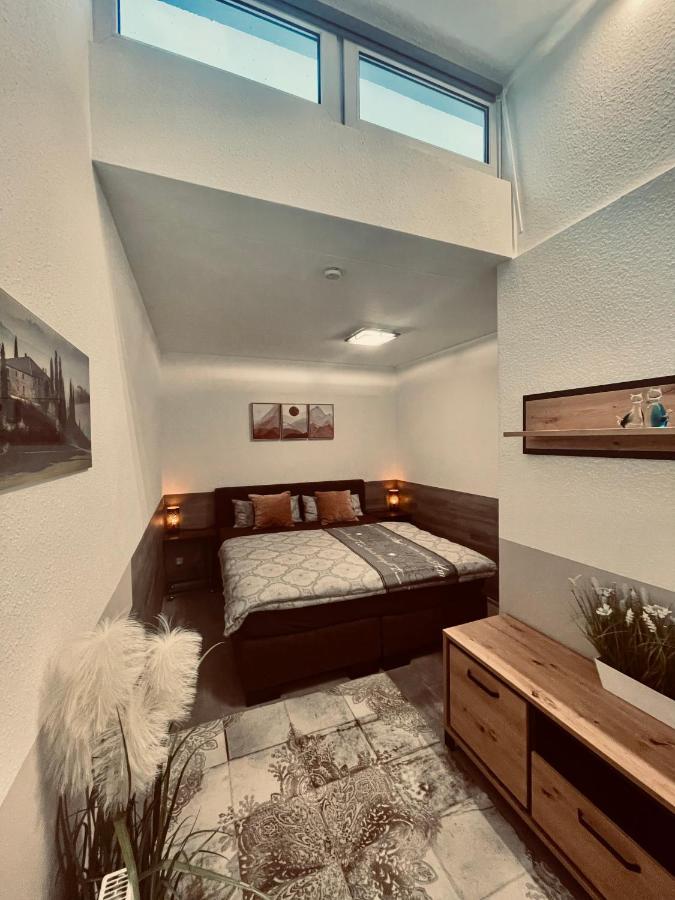 2 Room Galerie Einliegerwohnung In Rheinstetten, Messe Naehe, Rollstuhlfahrer Geeignet Luaran gambar