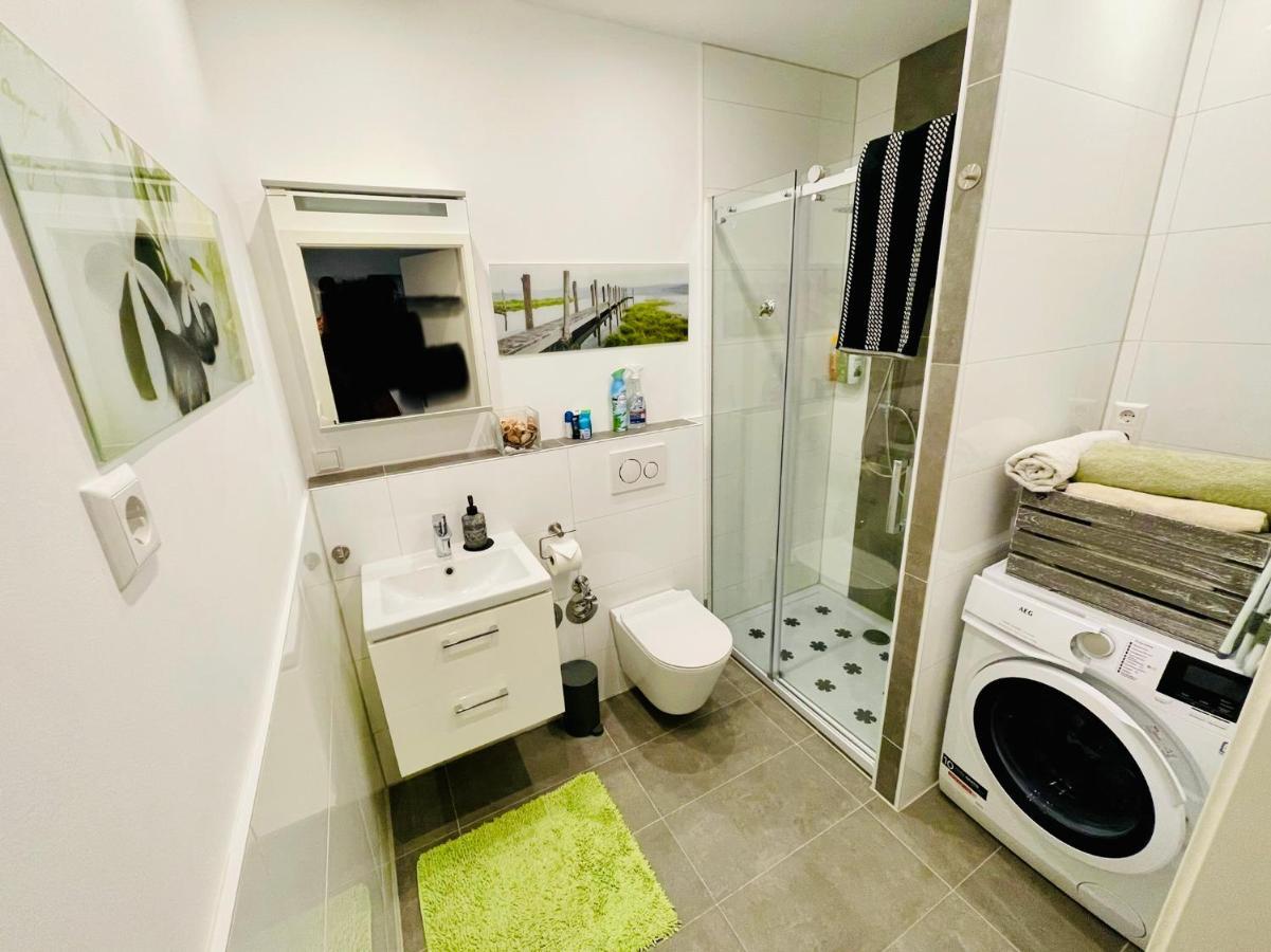 2 Room Galerie Einliegerwohnung In Rheinstetten, Messe Naehe, Rollstuhlfahrer Geeignet Luaran gambar