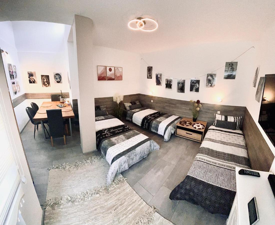 2 Room Galerie Einliegerwohnung In Rheinstetten, Messe Naehe, Rollstuhlfahrer Geeignet Luaran gambar